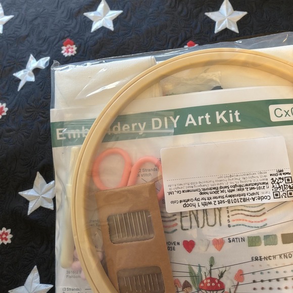 Other - Butterfly Embroidery DIY Art Kit Beginner Set Bamboo Hoops, Floss & Needles New